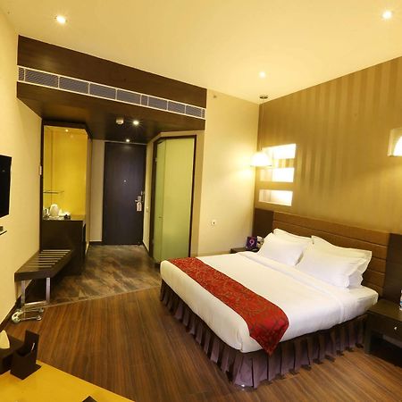ניו דלהי Five Elements Hotels Delhi- North Avenue מראה חיצוני תמונה