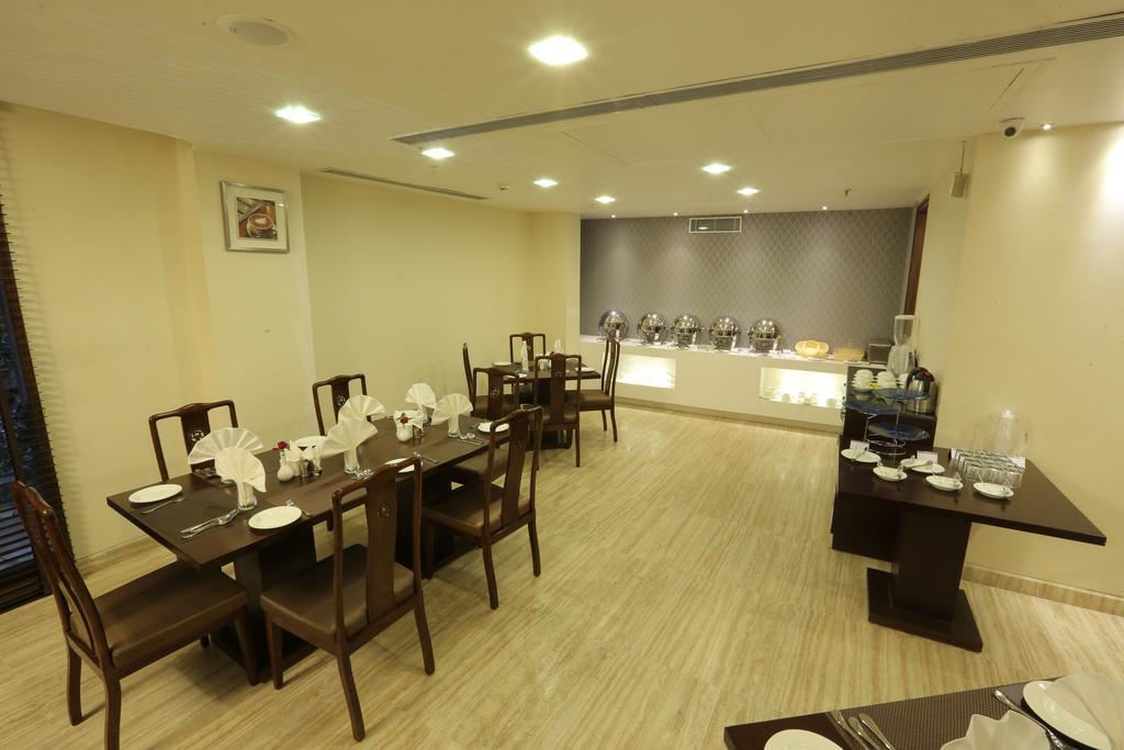 ניו דלהי Five Elements Hotels Delhi- North Avenue מראה חיצוני תמונה