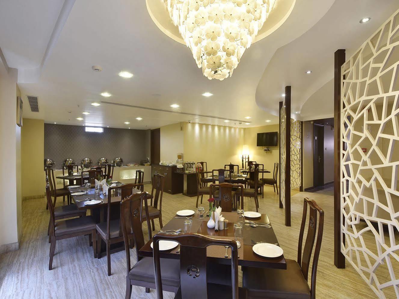 ניו דלהי Five Elements Hotels Delhi- North Avenue מראה חיצוני תמונה